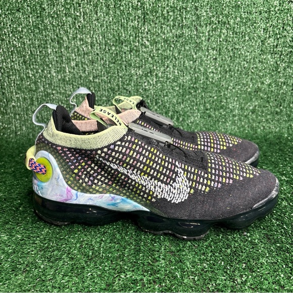 Nike Shoes - Nike Air VaporMax 2020 Women Size 8.5 Flyknit Black Barely Volt